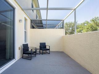 Luxury & Comfy Family Gem near Disney with Pool and Gym - 8