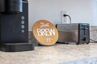 Luxury & Comfy Family Gem near Disney with Pool and Gym - 3