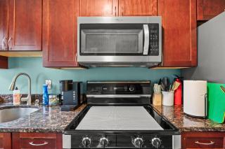 3BR Franklin Park Stay 5 Mins to Airport and Downtown - 4