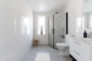 Modern Beachy Home with Terrace Charm First Floor - Båstad - 5