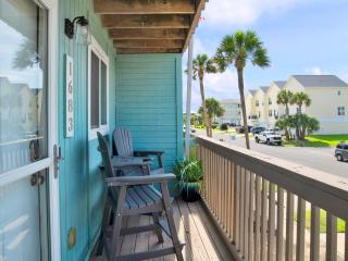 Coconuts Beach House - 2