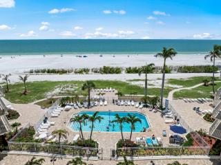 708A Beachfront Sunrise Sunset Views - 7