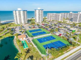 206C Gulf Water Views 2 bikes beach gear - 2