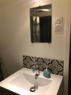 MAISON AVEC JARDIN - 2 logements et entrées distincts et indépendantes - 5