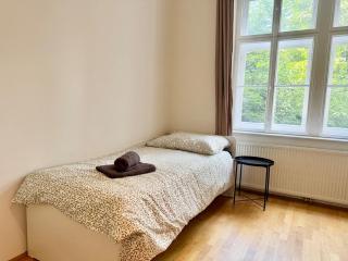 Modern 2BR Long-Term Apartment with Free Parking - Wenen - 6