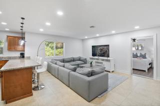 Villa Luxe 4BD 3BR Spacious Villa Heated Pool - 5