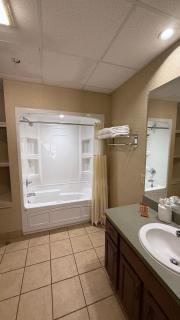 Split Rock Resort - Lake Harmony - 3