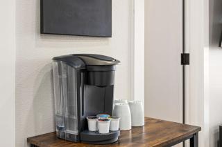 Aisling Suites Furnished Apartments - 1