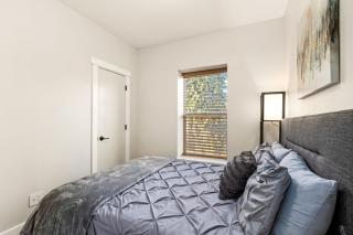 Aisling Suites Furnished Apartments - 9