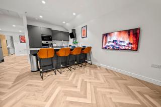 The Salt Room Modern 1 Bedroom Home By AltoLuxo Short Lets Serviced Accommodation With Free Wifi & Parking - 4