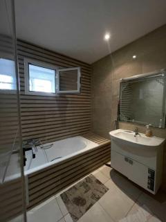 Cozy Apartment with Direct Airport View Soukra Location - Ariana - 9