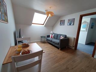 The Loft Scarborough Apartment - 6