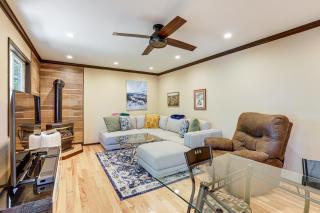 Pet-Friendly Retreat w/ Fenced Yard in Aurora - 2