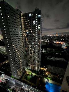 Skyview 2BR at Grass - Manila - 3