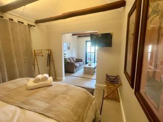 Rosebud Cottages - George - 7
