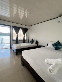 Hotel Angsa River View Tortuguero - 1