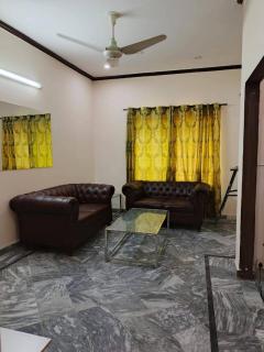 One bed furnished apartment - Lahore - 7