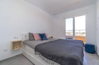 Moderno apartamento vacacional con terraza grande - Torrevieja - 1