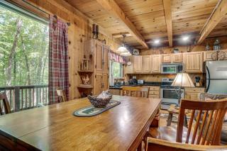 Helen Area Rustic Retreat about 5 Miles to Main Street - Sautee Nacoochee - 3