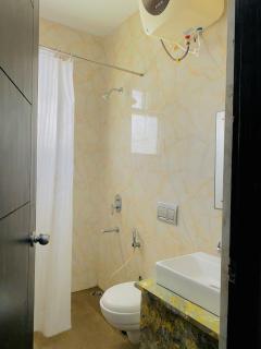 Peaceful 3BHK Villa near All Mandirs Vrindavan - 8