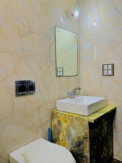Peaceful 3BHK Villa near All Mandirs Vrindavan - 4