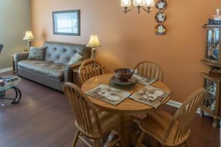 Colonial Condo - 7
