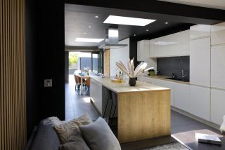 Maison 4 chambres entièrement rénovée, literie, terrasse & parking gratuit à Nieuwpoort-Stad by La Conciergerie - Nieuwpoort - 8