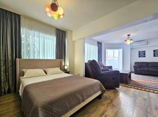 Fancy 3BD Family Friendly in Historical Centre Netflix View - 2