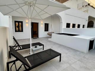Nostos Suites Kamari - Kamari - 6