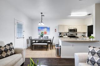 Seasons - A Birdy Vacation Rental - 2