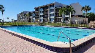 Relax & Unwind Loggerhead Cay 302 - 2