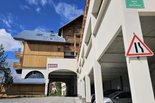 Studio with balcony - near lake - 1