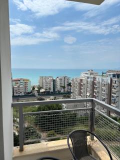 Large Modern Apartment with Balcony & Sea View - Durrës - 0