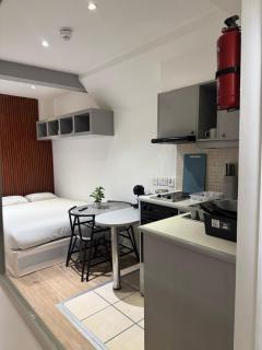 Central Studios Near Hyde Park - London - 0