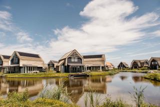 Watervilla buitenzijde met Sauna I 8 personen - Boutique Parc Pharshoeke - Heeg - 9