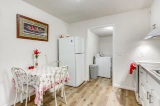 1 Mi to Main St Joplin Cozy Home with Shared Yard! - 3