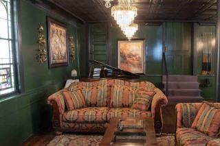The Pulpit House - 1
