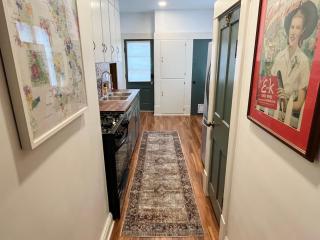 Fiesinger House - Entire Historic Home, Downtown Sandusky - 2