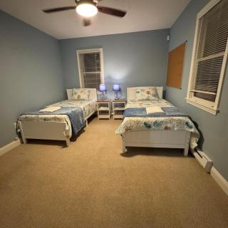 Spacious Renovated in Historic Sandwich - 1