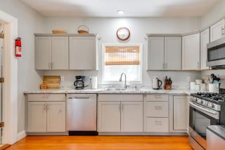 2 Mi to Steamtown NHS Family Home with Backyard! - Scranton - 3