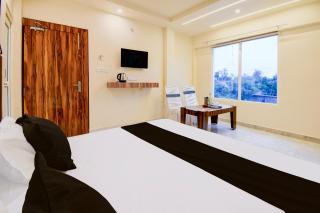 Hotel O Shree Krishna Palace - 1