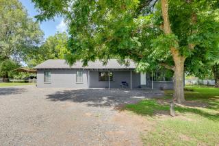 Private Yard Pet-Friendly Studio in New Boston! - 8