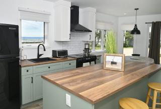 Condo Bord de fleuve Piscine - Les Voitures d'Eau - 2