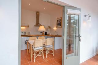 T5 · Cozy Retreat 50m to Beach Garden Escape - Tamariu - 1