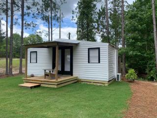 Modern tiny house -hidden away just outside of town - Eastman - 0