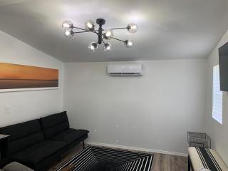 Modern tiny house -hidden away just outside of town - Eastman - 3