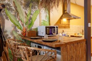 L'aventurier - Jacuzzi Lounge & Massage - 3