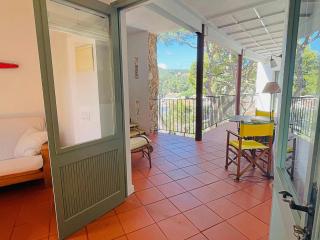 T3 · Charming seaside escape with stunning views - 3