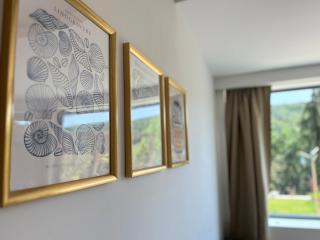 5 Bed with Stunning Valley Views - 6