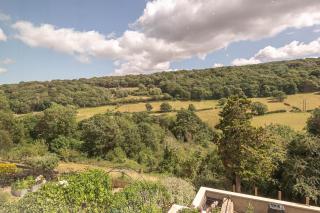 5 Bed with Stunning Valley Views - 2